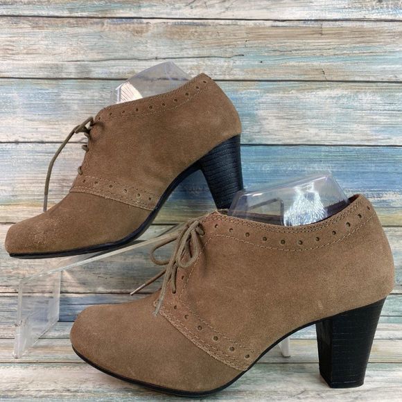 Clarks Taupe Brown Lace up Booties - Picture 2 of 12